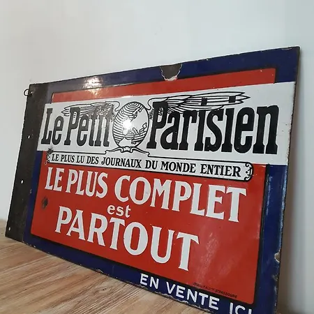 Paris-place De Clichy Apartment