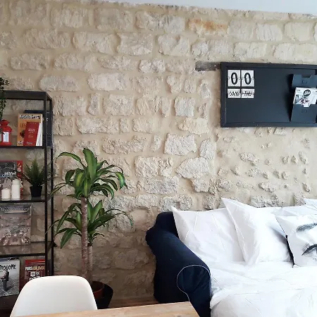 Paris-place De Clichy Apartment *