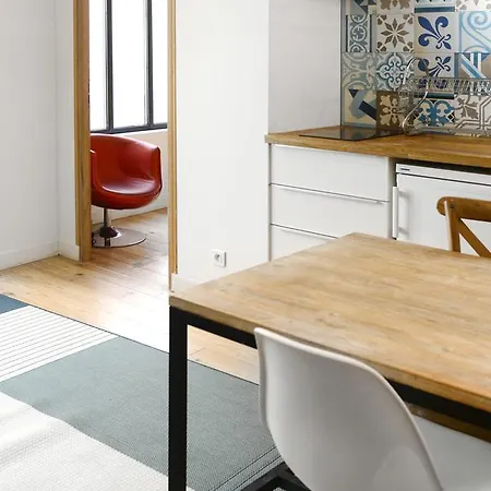 Paris-place De Clichy Apartment
