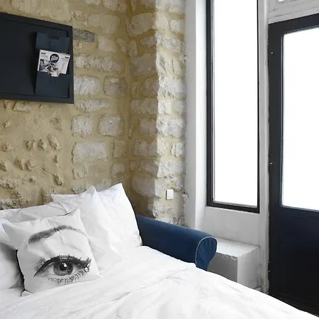 Paris-place De Clichy Apartment *