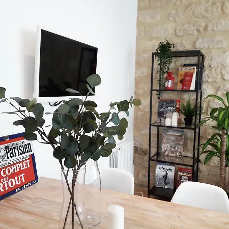 Paris-place De Clichy Apartment *