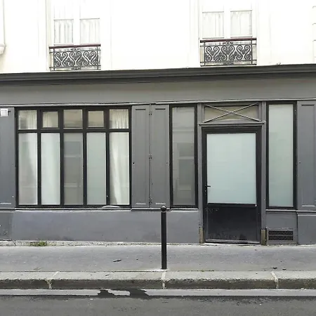 Apartment Paris-place De Clichy
